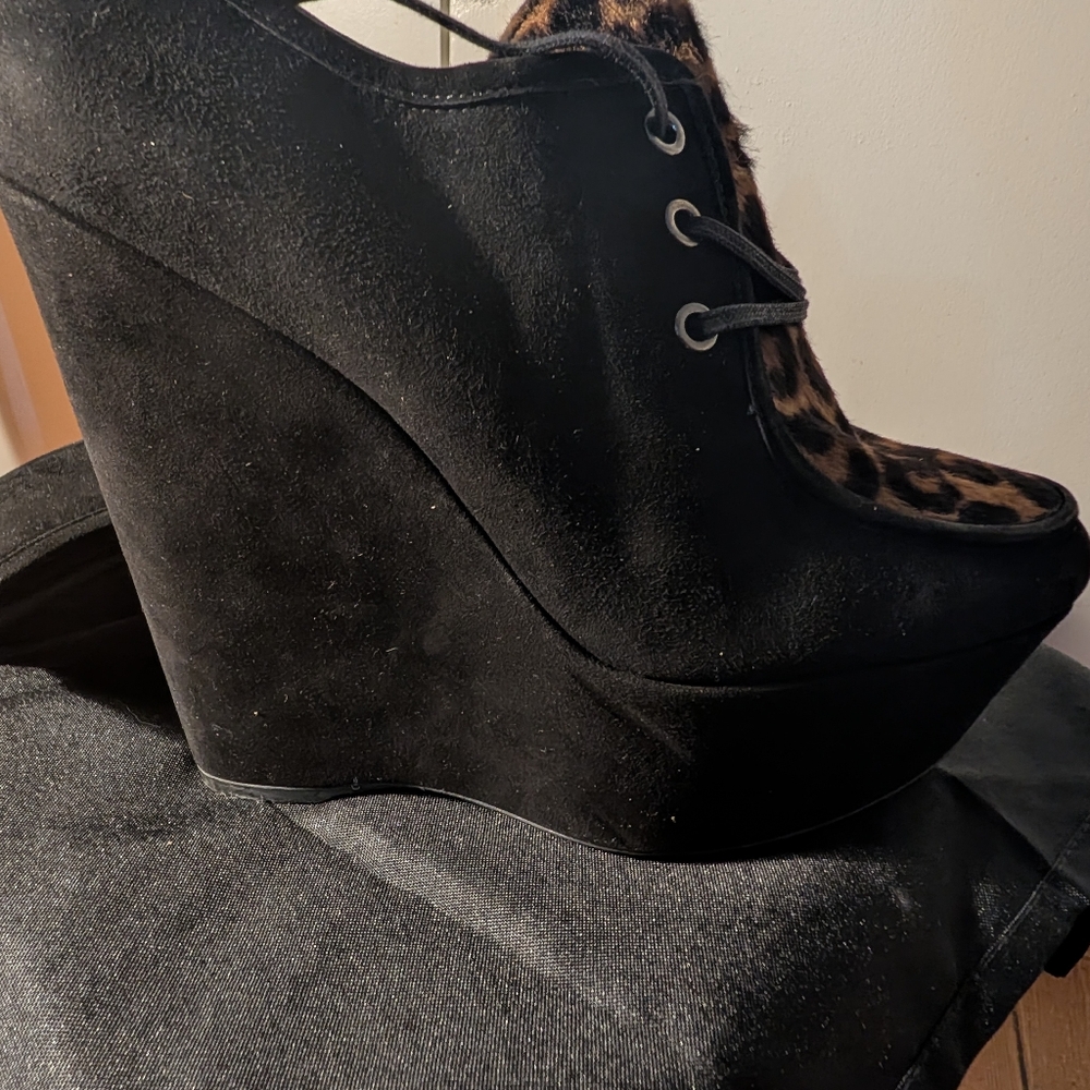 Stuart Weitzman black suede wedge booties with leopard print size 11BlackMult - Picture 7 of 8